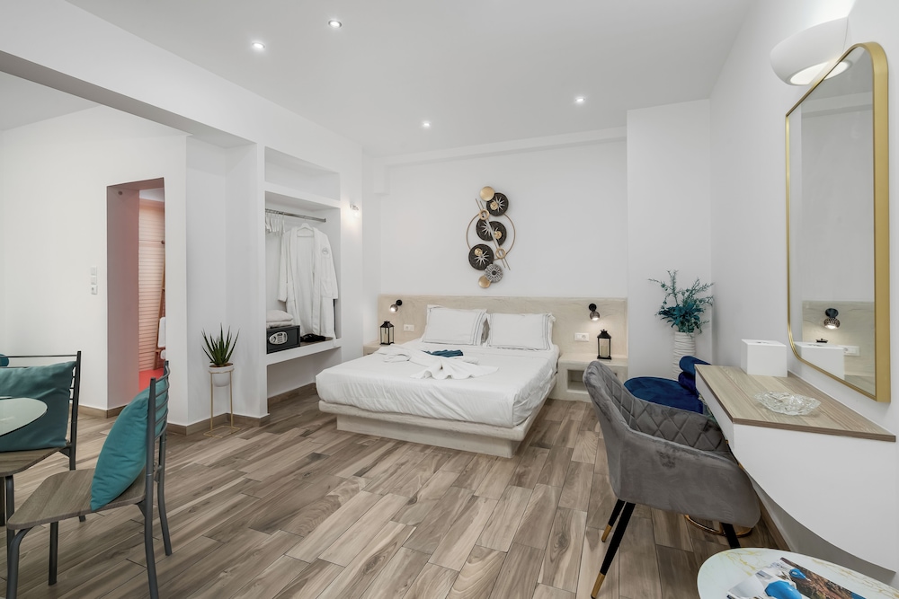 Oasis Suites Fira