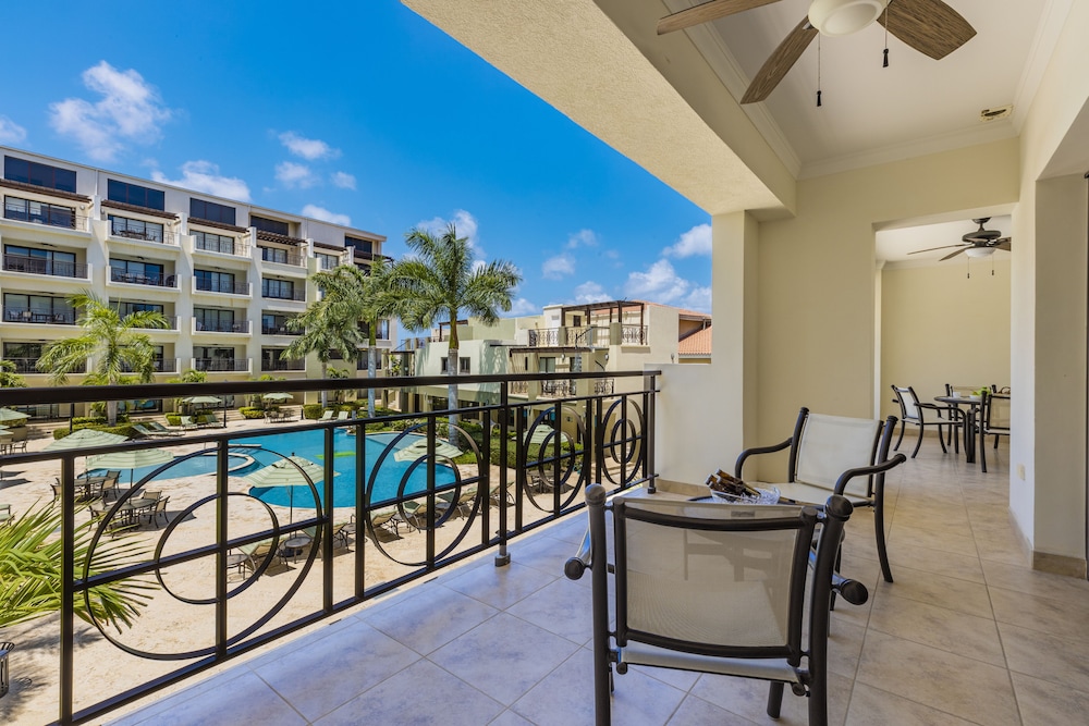 Palm Aruba Condos