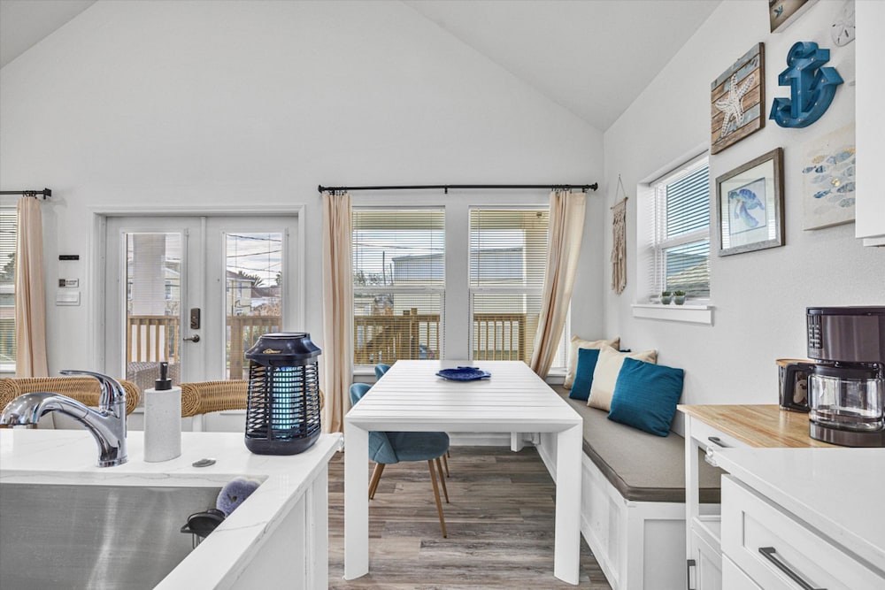 Newly Remodeled Home Minutes From Cruise Terminal