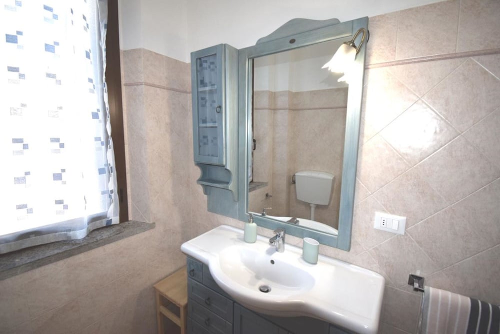 Two-room Apartment Sleeps 5 IN THE Conchiglia Area-rif Caterina
