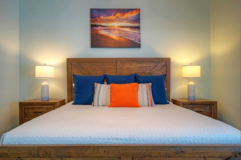 9 Costa Bahia Condos Sleeps 48 + Pool Minutes to the Beach