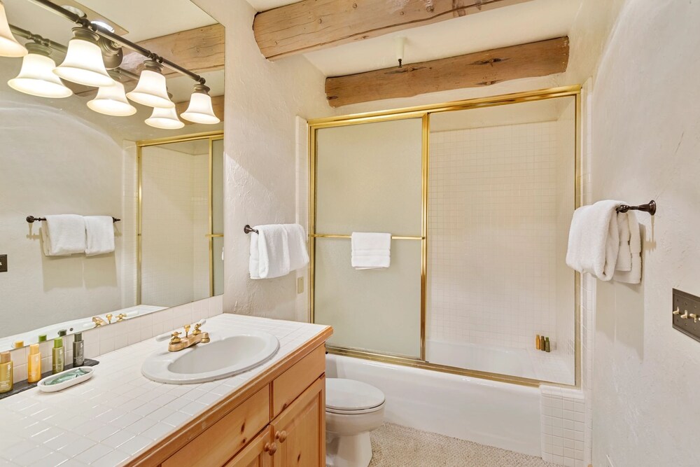 Pine Inn at Trail's End Lodge - Three Bedroom Residence with Spa #3 3 Condo