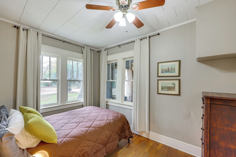 'hickory Hill House' < 1 Mi to Downtown Texarkana!