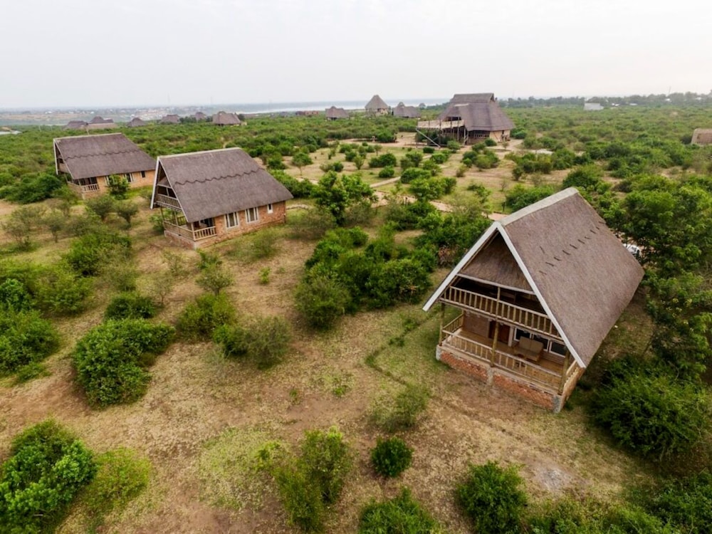 Tabingi Safari Lodge