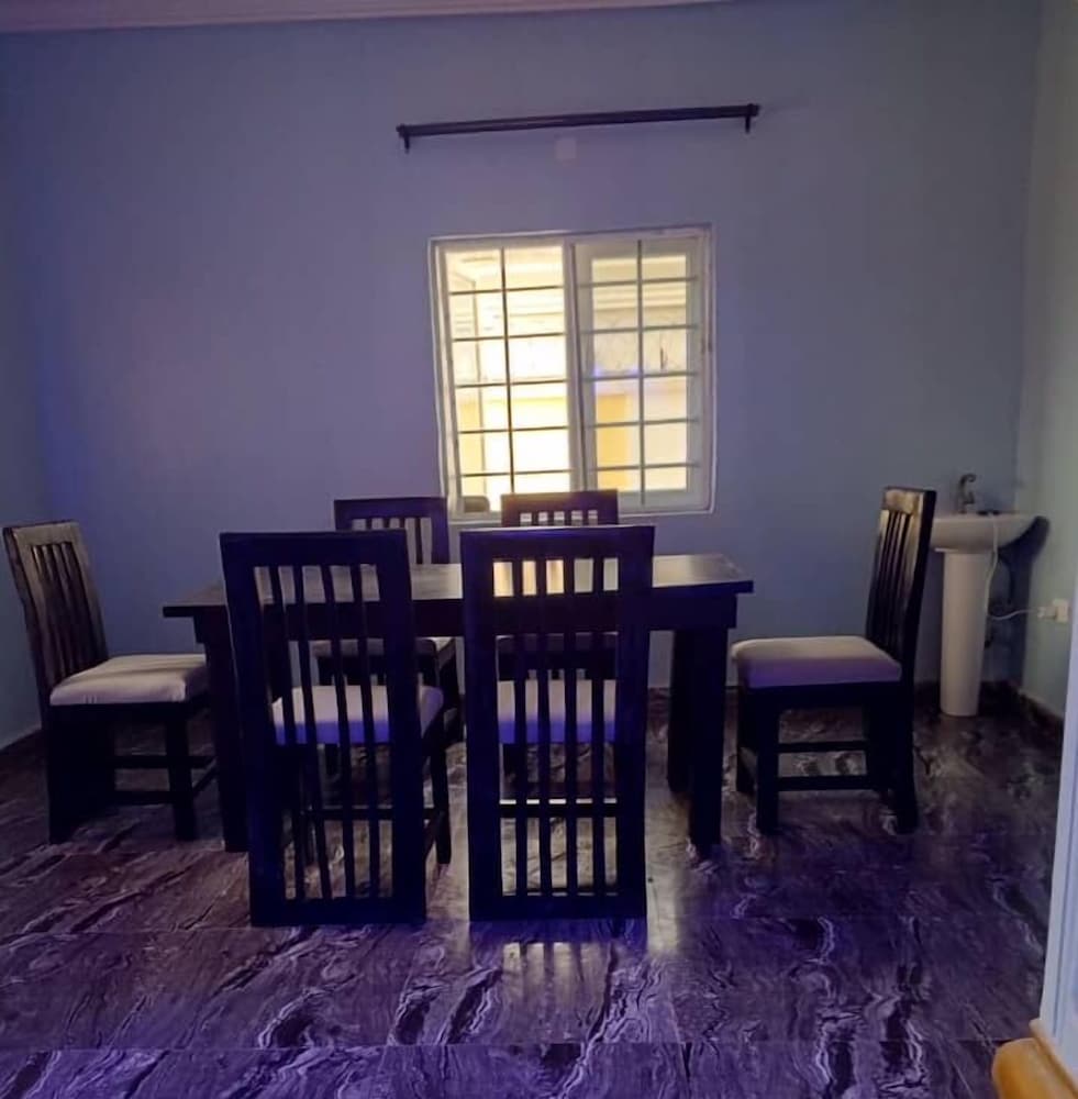 De-Convenant Apartment Short Term Rental view 5