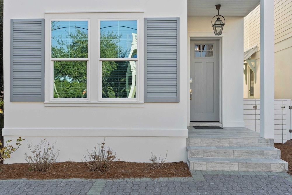 The Palmetto Blue by Avantstay Steps to Beach, Ocean Views