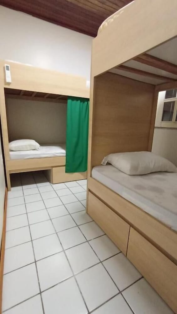 Angatu Hostel Service