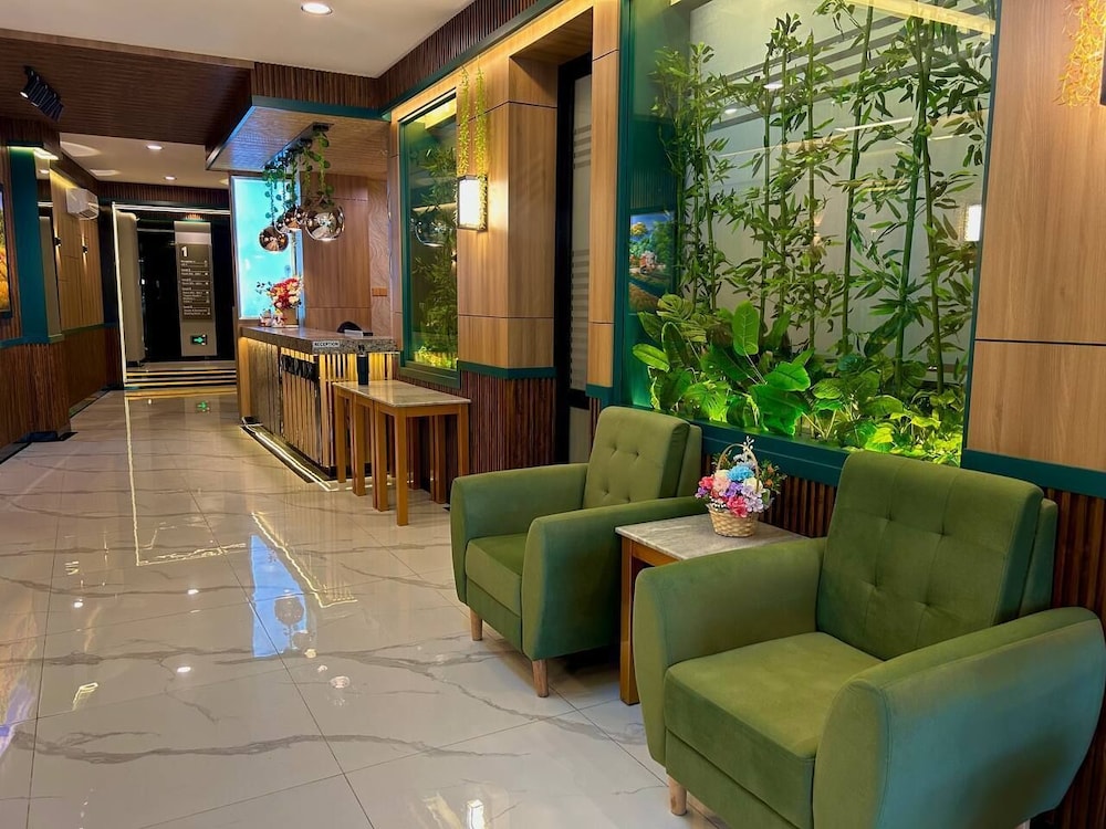 Bona Ventura Hotel & Skybar