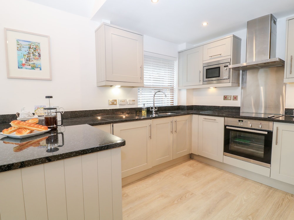 Looe Vacations - The Creekside - Property Image 15