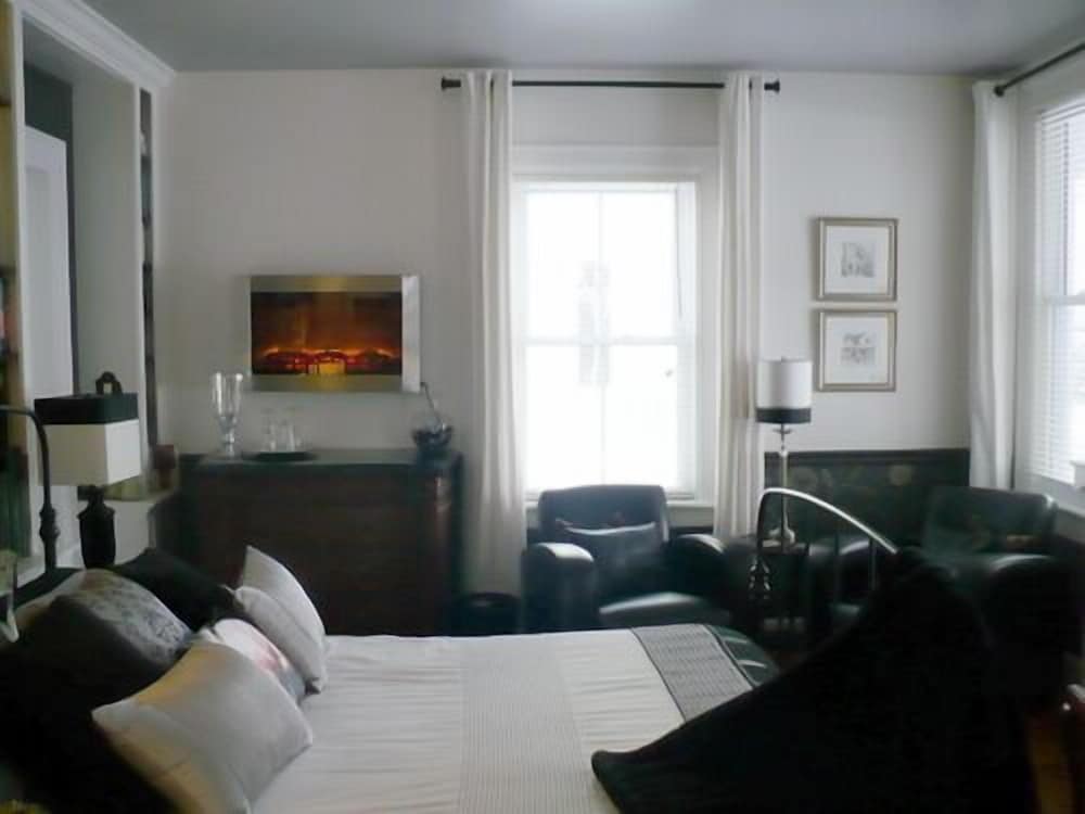 Niagara-on-the-Lake Vacations - Copper Dreams Bed and Breakfast - Property Image 14