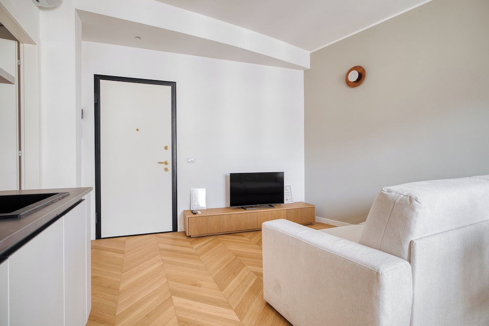 Three Flats Combined - Near Loreto Metro