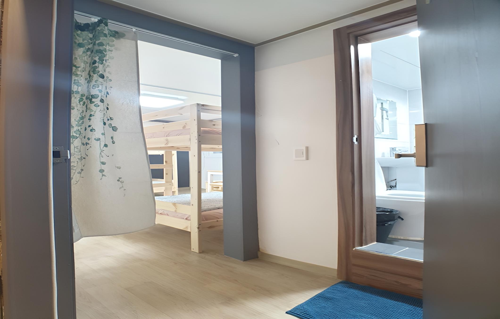 Little Star Guesthouse