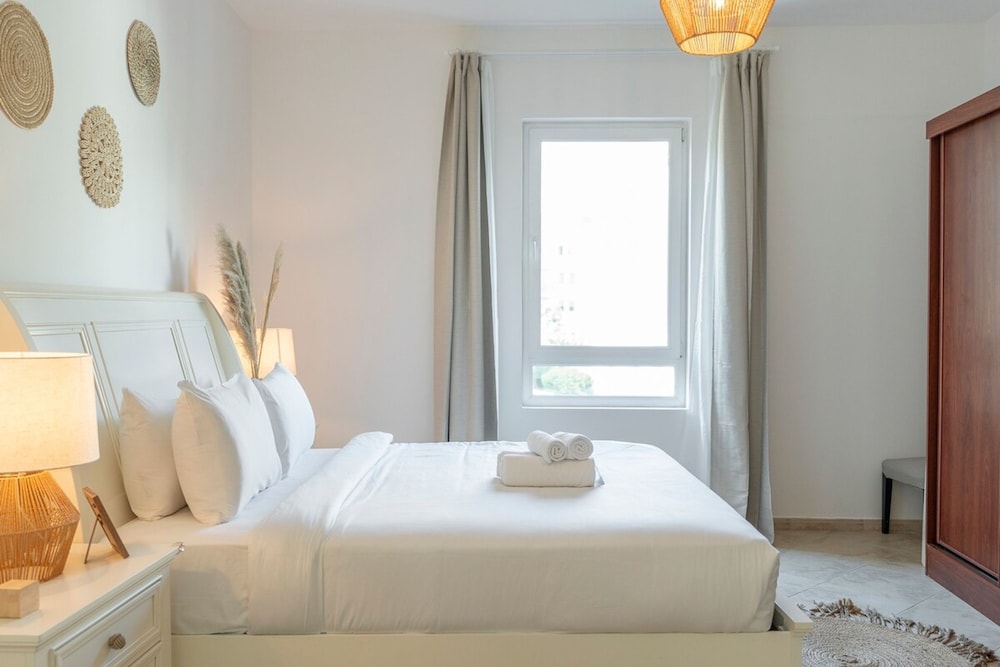 Cozy 1-bedroom Apartment for 5 in Motor City