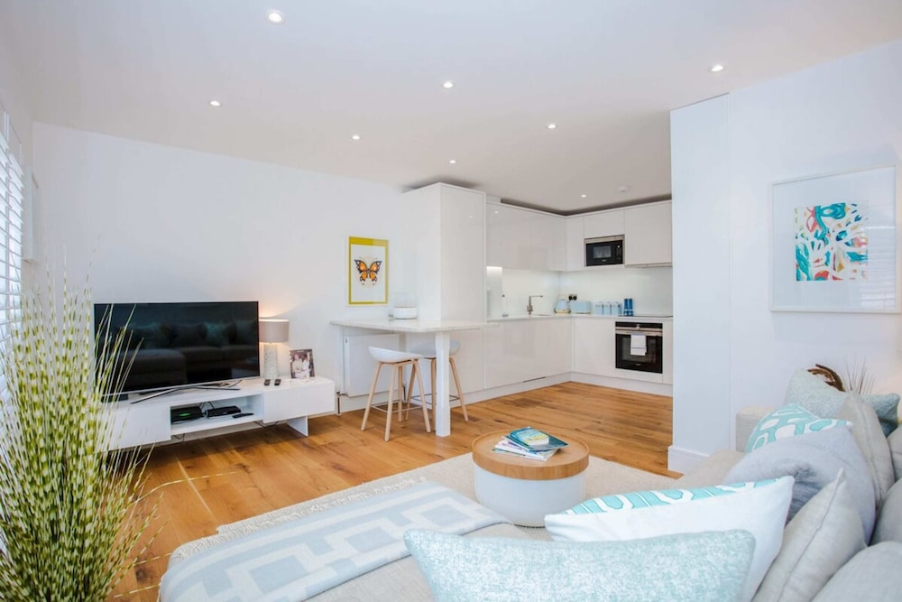 Bright 1 Bedroom Apartment in Regent's Park
