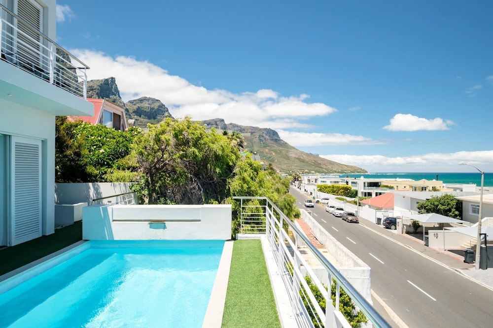 Camps Bay Villa w Views Pool Sapphire Tide Retreat