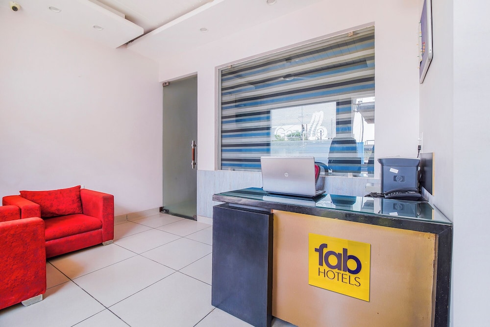 Fabhotel Gazelle Studios
