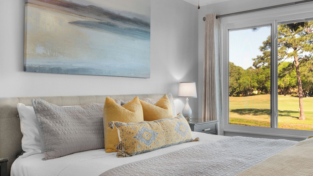 Waterfront Retreat in Sandestin w/ Golf Cart & Free Attraction Tickets!