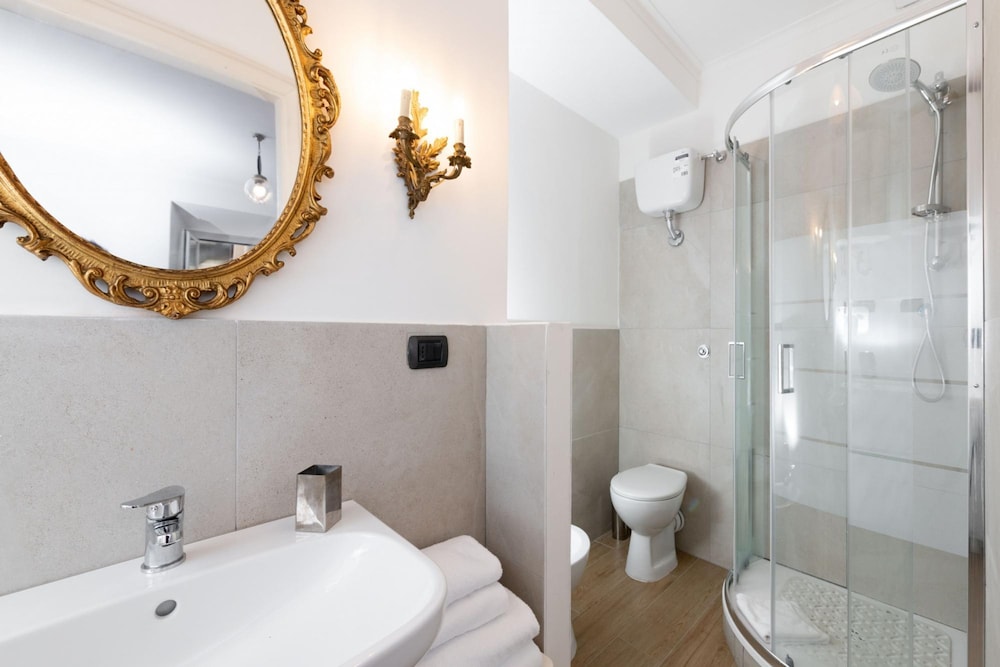 Corso in Roma With 3 Bedrooms and 3 Bathrooms