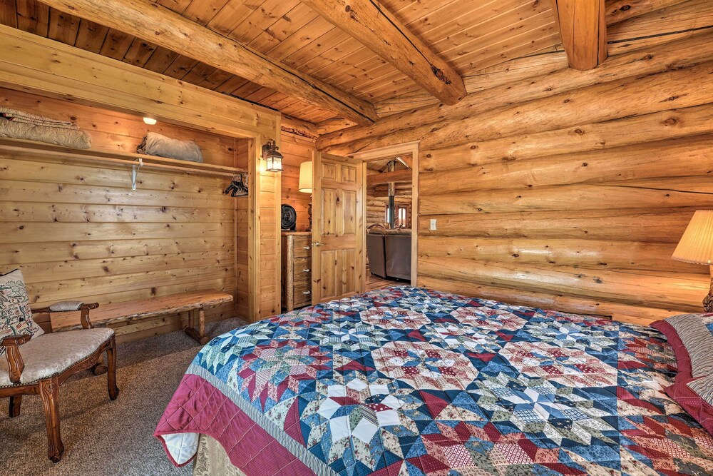 Miscellaneous Market Vacations - Exquisite Log Home With Lander Valley Views! - Property Image 4