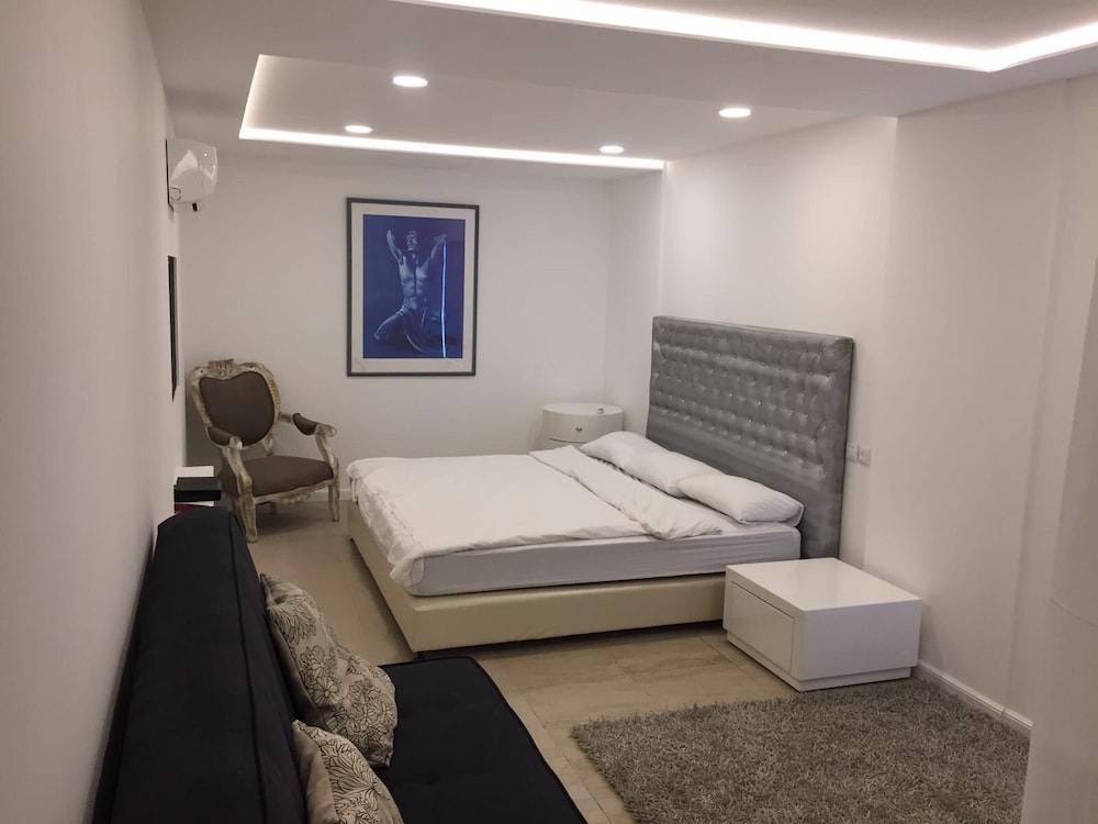La Palmora Suites