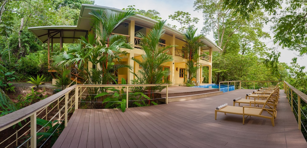 Monos Locos - Portasol Vacation Rental
