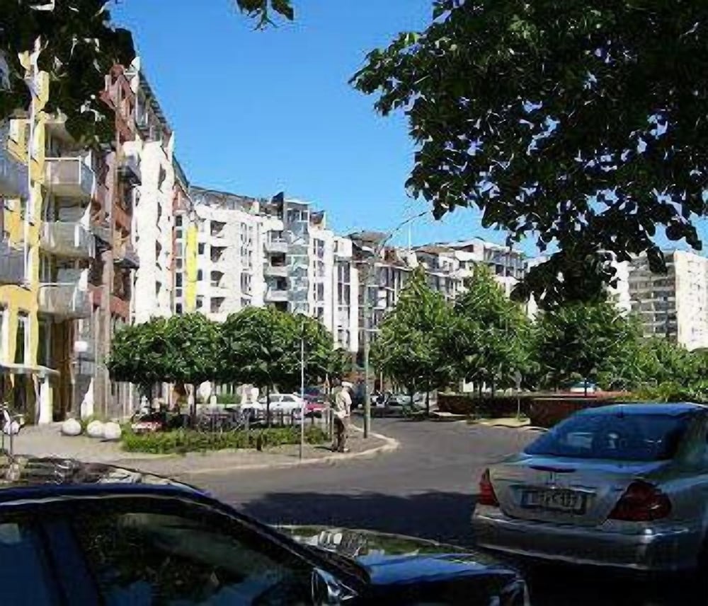 Apartment Engel