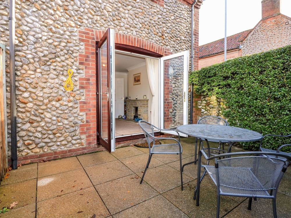 1 Crowlands Cottages