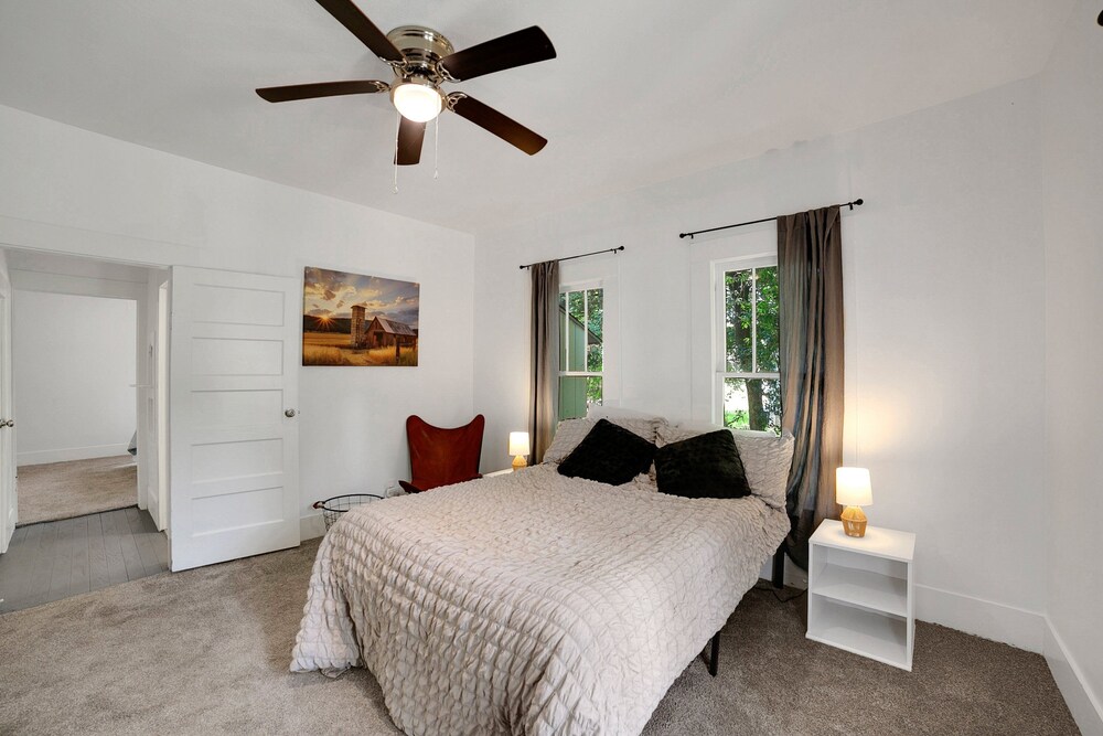 Magnolia House Walk To Festival Park 3 Bedroom Home