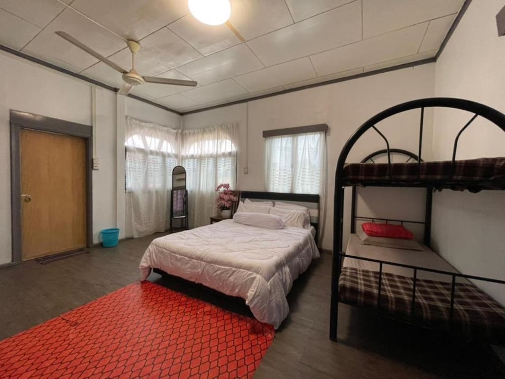 OYO Home 90349 Anique Hoemstay photo 3