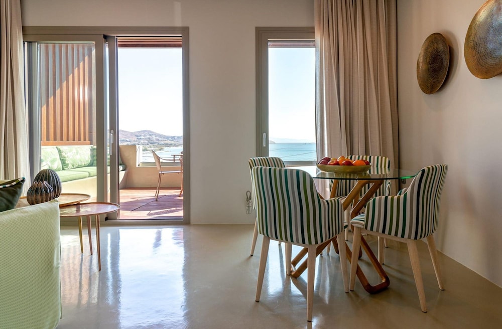 Coocono Tinos Private Villas