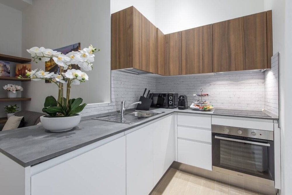 Milan Royal Suites & Luxury Apartments