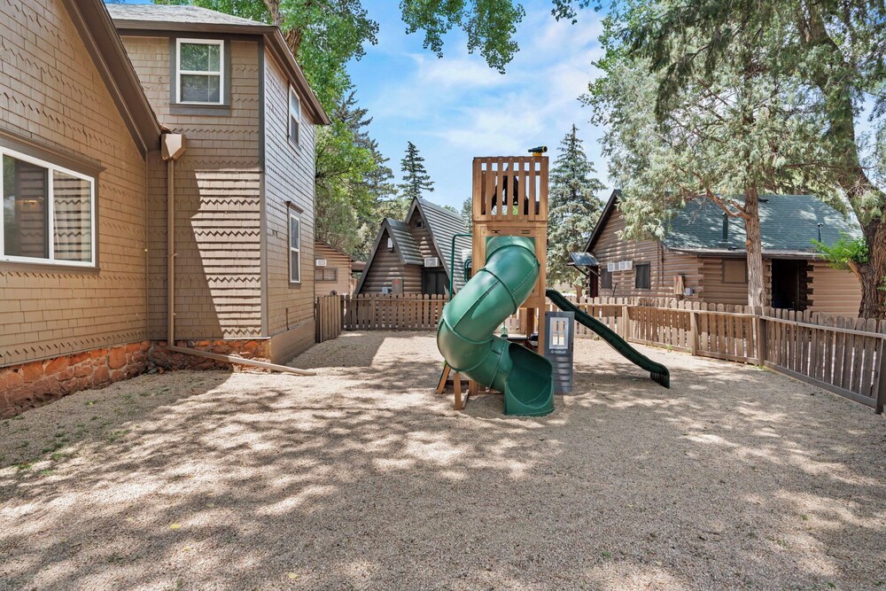 Timber Lodge Cabin 19