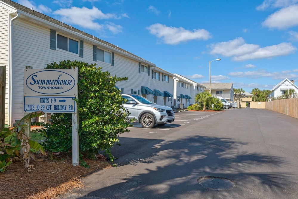 Hotel Summerhouse Townhomes #27 - Image 1