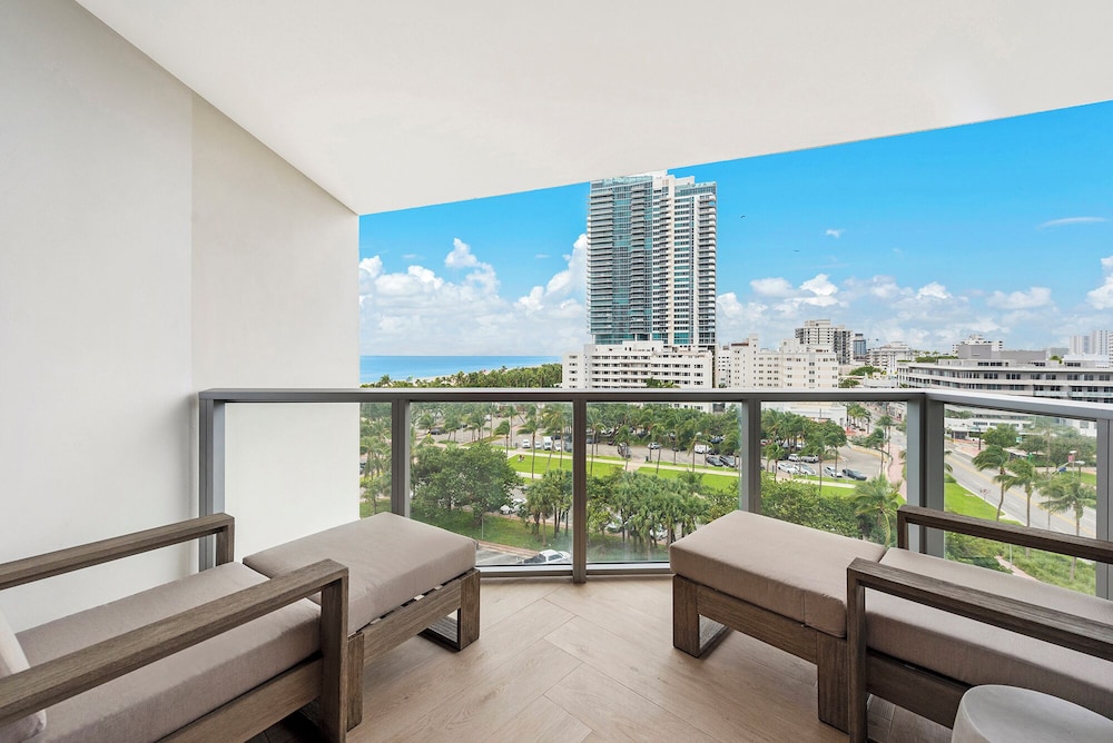 Luxury Vacation Rentals in South Beach by LRMB