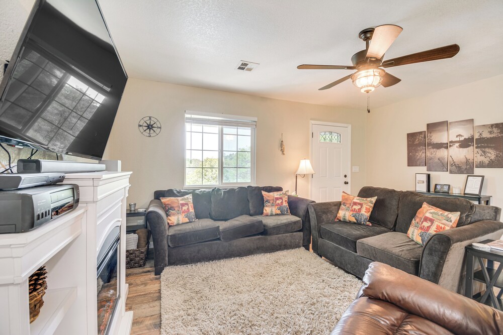 Coulterville Home w/ Gazebo Near Lakes & Hiking!