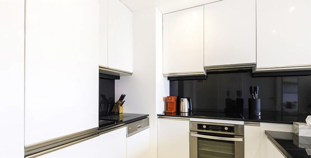 LUX The JW Marina Suite 2