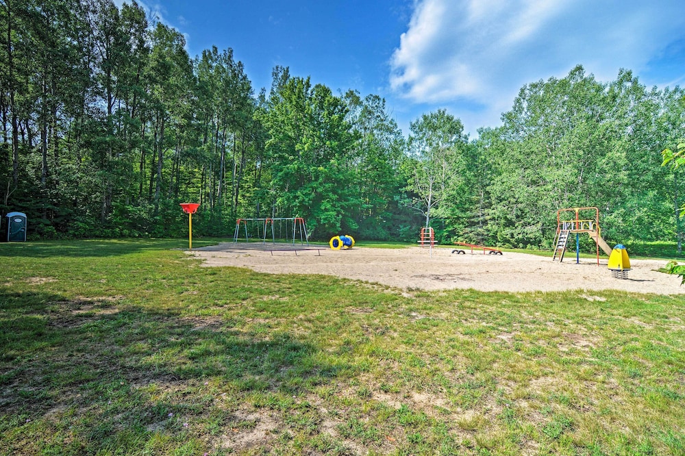 13 Mi to Slopes: Elmira Cabin w/ Amenities view 2