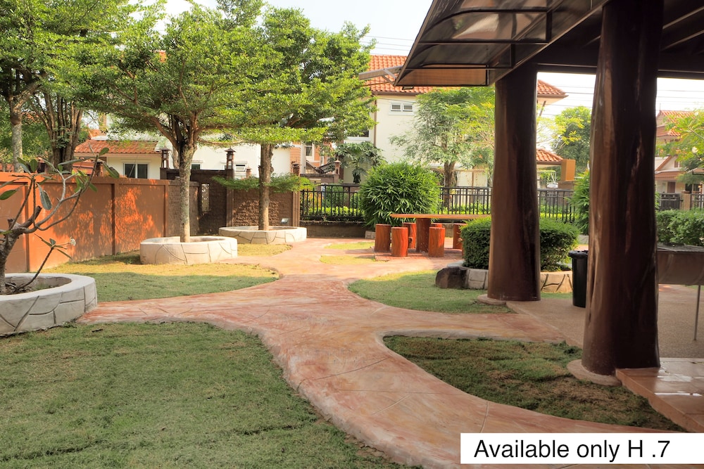 Baan Thai Lanna Pattaya
