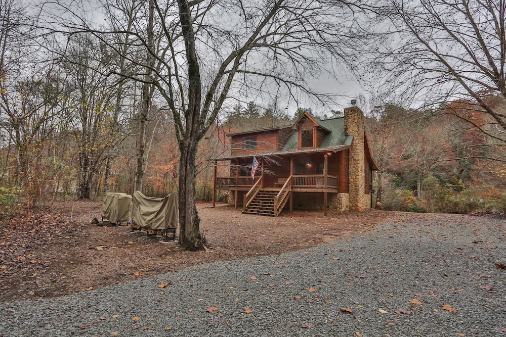 CAMP RISING FISH-NEVAEH CABIN RENTALS