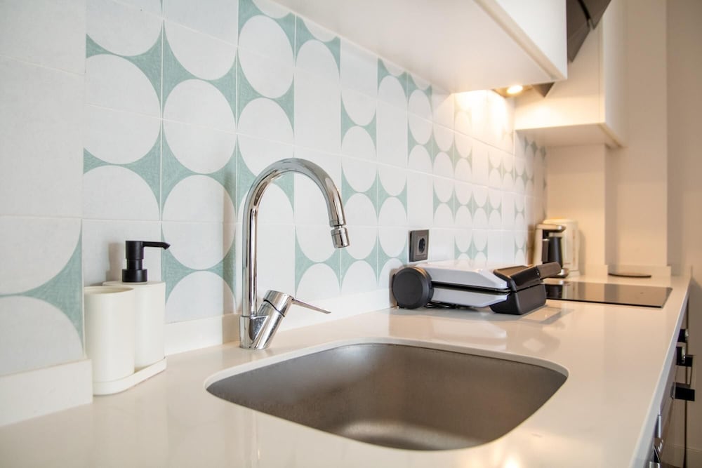 Gorgeous Apartment With Pool and Balcony In Izmir view 2