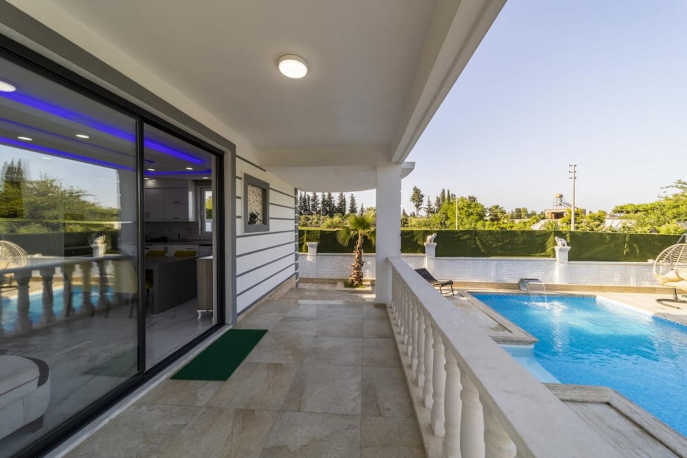 Marvelous Conservative Villa in Muratpasa
