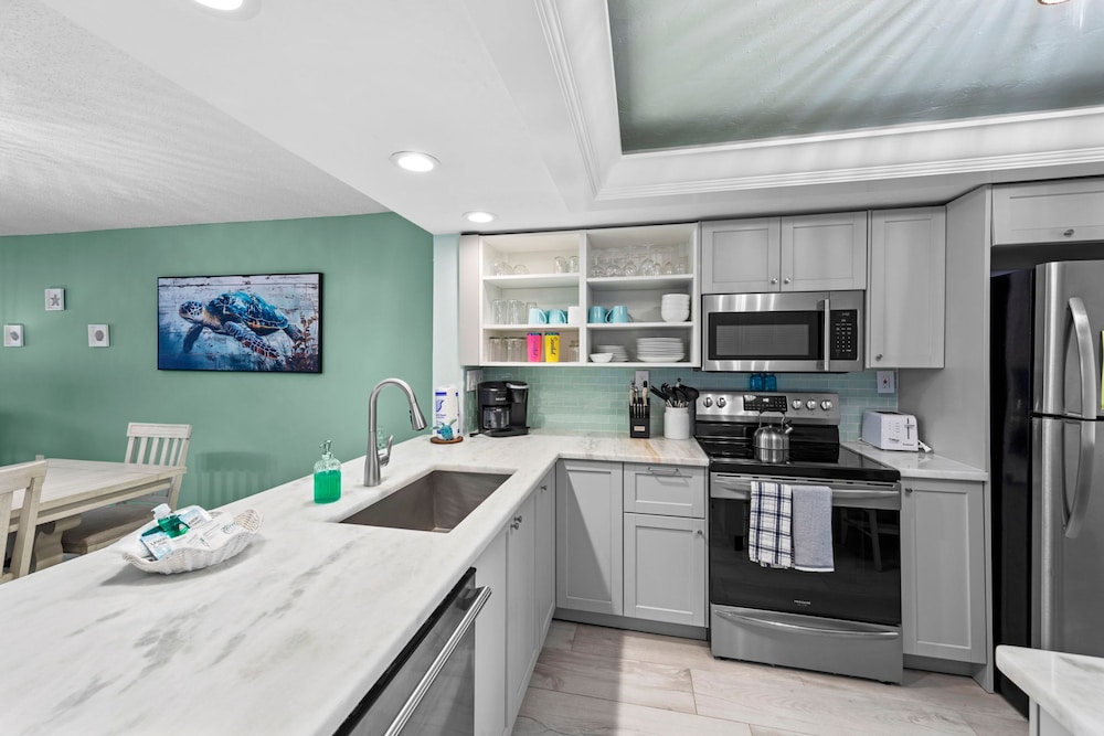 Loggerhead Cay 472 - Beach Front Pet-friendly