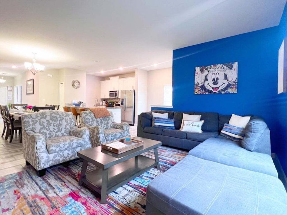 Mickey's Home 5 Bed Town-home With Private Pool! 5 Bedroom Townhouse