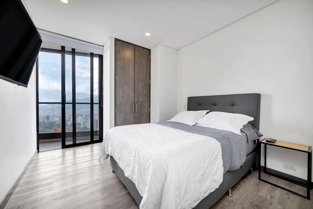 Apartamentos Class Suites by HOUSY HOST
