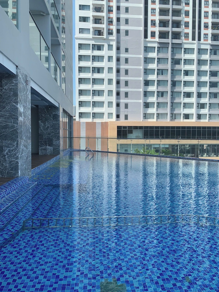 Ocean Vista Marina Suites Nha Trang