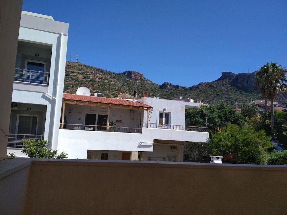 Michalis Studios & Apartments