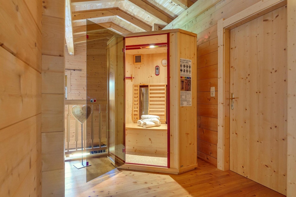 Chalet in Fugen Near Spieljochbahn Lift