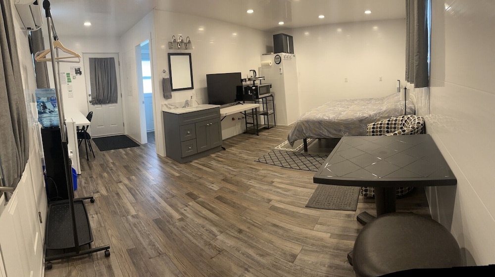 Chims Motel & Cabins