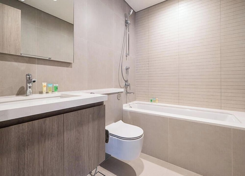 Experience 2BR Luxury Living  LIV Marina