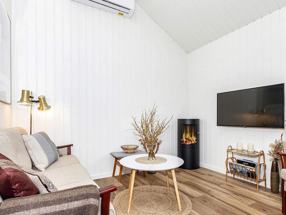 6 Person Holiday Home in Logstor view 5